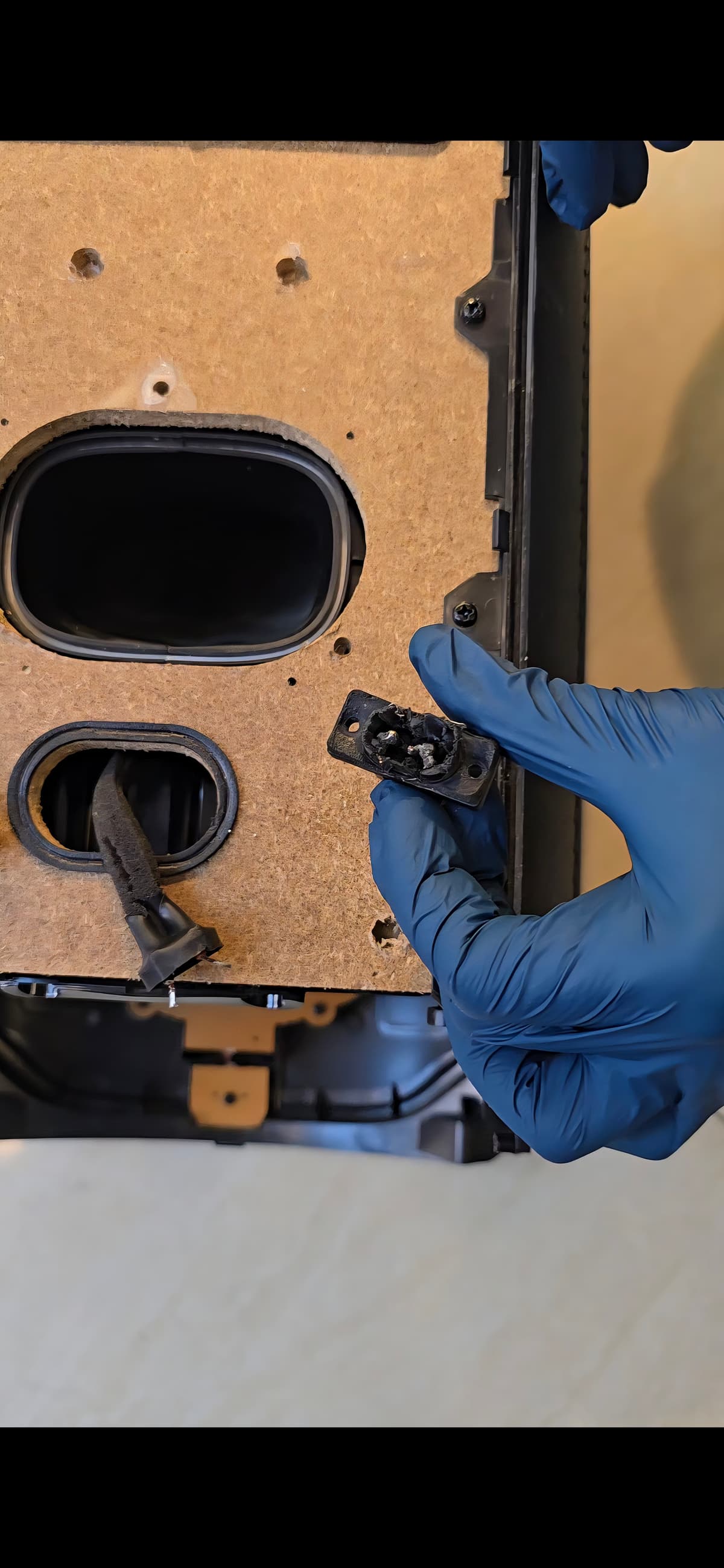 Jbl partybox 110 charging port damage 