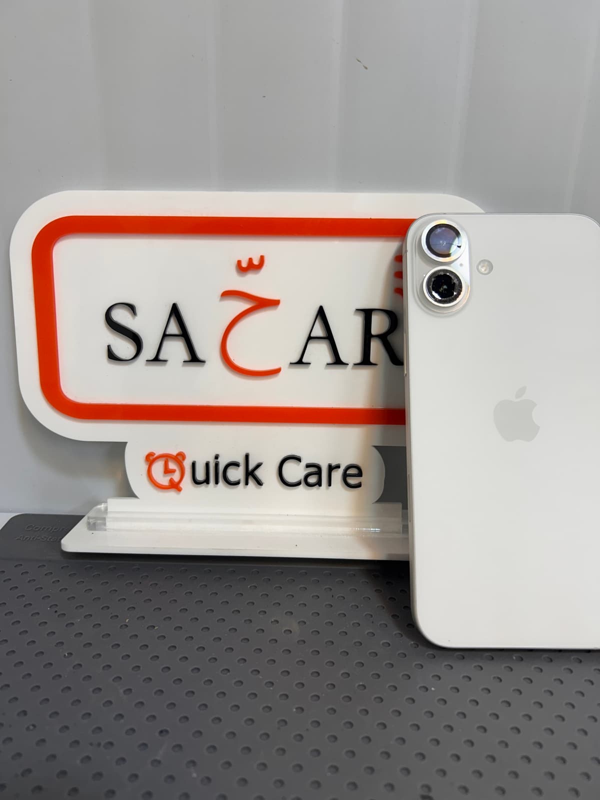 iPhone 16 Camera Lens Replacement